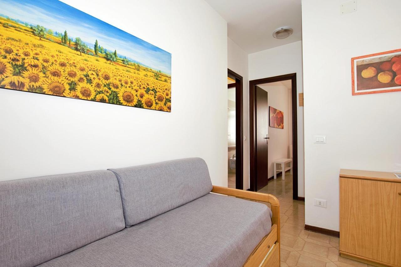 Residenza Canova Lignano Sabbiadoro Esterno foto