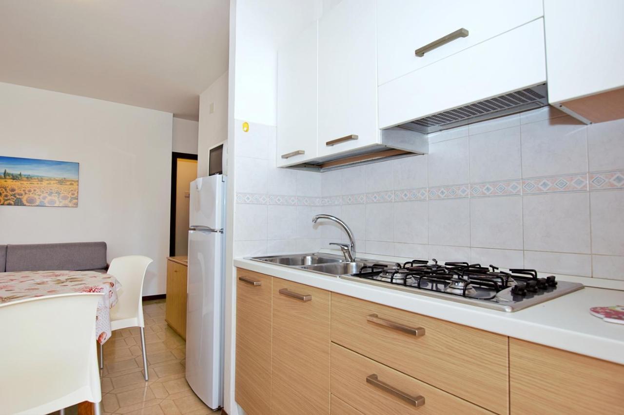 Residenza Canova Lignano Sabbiadoro Esterno foto