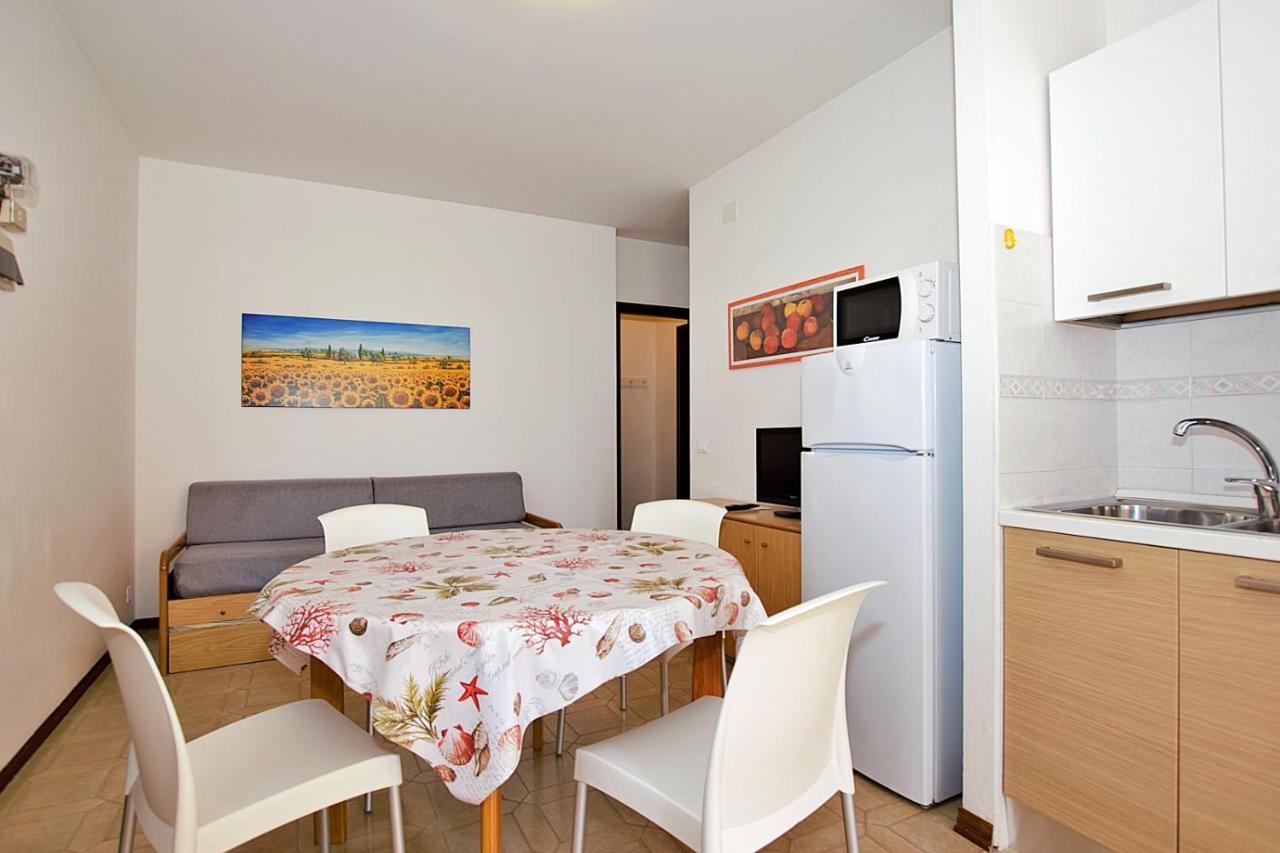 Residenza Canova Lignano Sabbiadoro Esterno foto