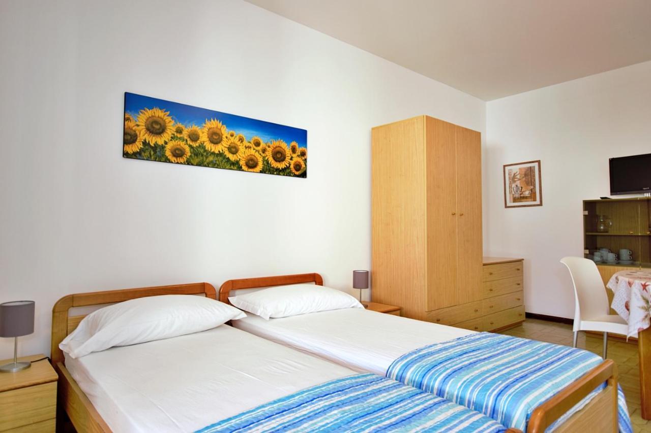 Residenza Canova Lignano Sabbiadoro Esterno foto