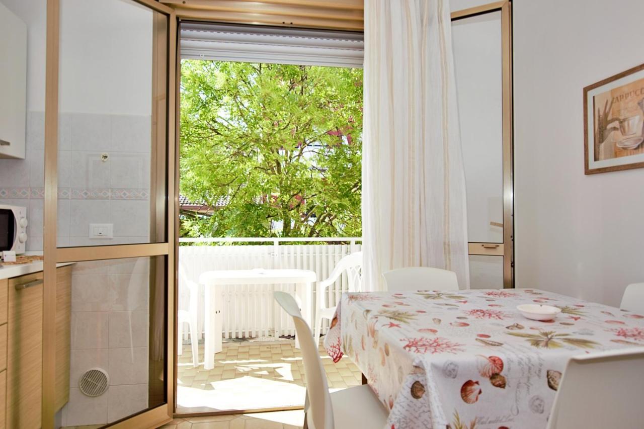 Residenza Canova Lignano Sabbiadoro Esterno foto