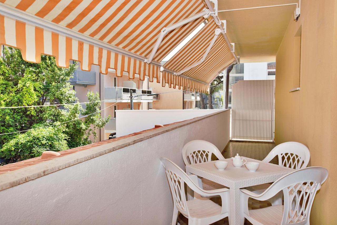 Residenza Canova Lignano Sabbiadoro Esterno foto