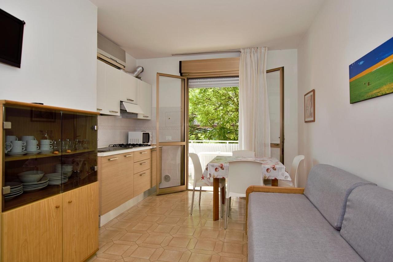 Residenza Canova Lignano Sabbiadoro Esterno foto