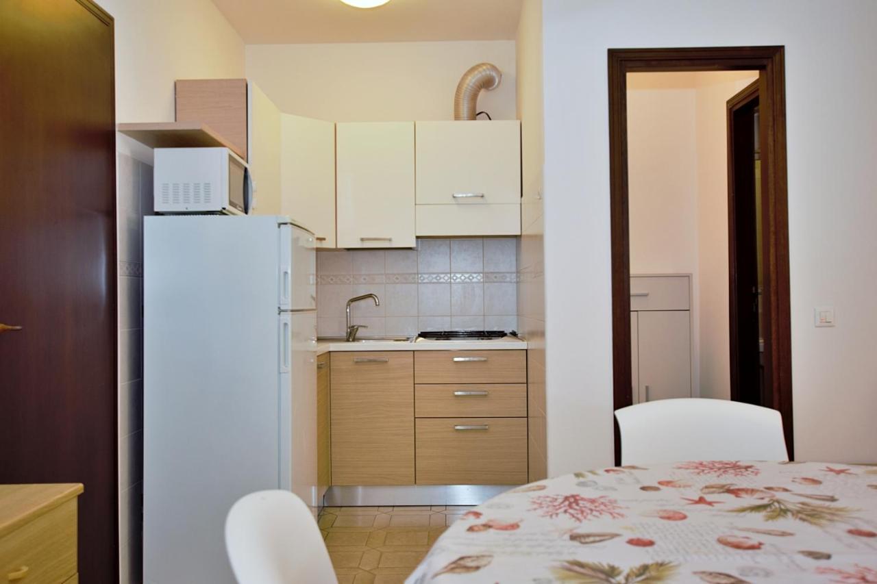 Residenza Canova Lignano Sabbiadoro Esterno foto